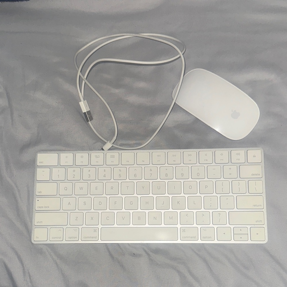 Apple Magic Keyboard and Mouse Set